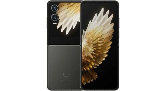 Flip3 Flip-Style Foldable Smartphones